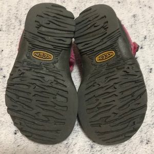 Keen Shoes - Toddler Girl Keen Size 6 Keen Shoes - Toddler Girl Keen Size 6